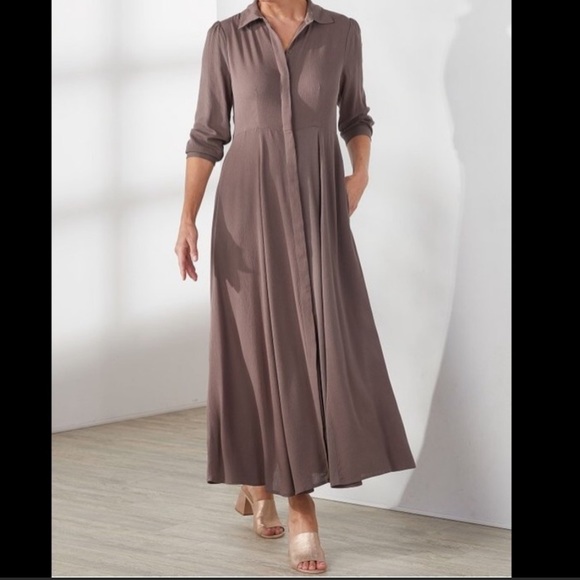 Soft Surroundings Dresses & Skirts - NWT Soft Surroundings button laurel collar dress